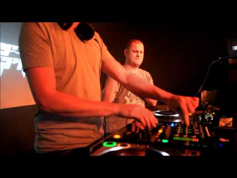J-Roon vs Kosmix @ Lekker Belangrijk *Extreem-Party*