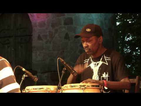 Conjunta Angola 70 - 8 - LIVE at Afrikafestival Hertme 2012