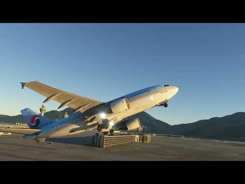 Crash at Hong Kong Airport - Korean Air Airbus A310 ! HKG Airport