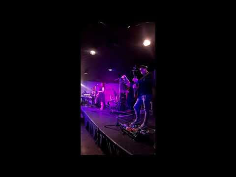 Heidi Pakarinen ja Karavaani -Sä oot mun tangoystäväin-