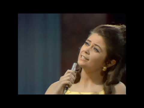 1968 Germany: Wencke Myhre - Ein Hoch der Liebe (6th place @ Eurovision Song Contest) with SUBTITLES