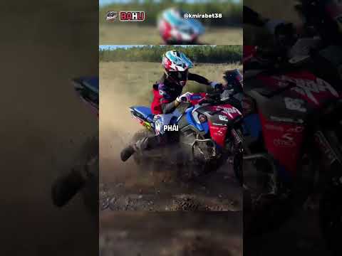 ĐẲNG CẤP BIKER VƯỢT VŨNG NƯỚC BÙN: SỰ KHÁC BIỆT MỘT TRỜI MỘT VỰC! #sieuxe #bahu #otoxehoi