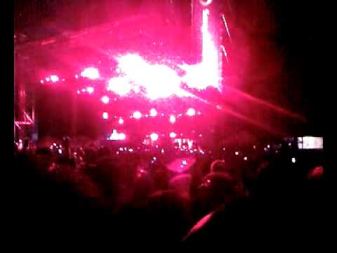 DJ TIESTO ATHENS 2009 AND 11000 OF CRAZY CROWD...