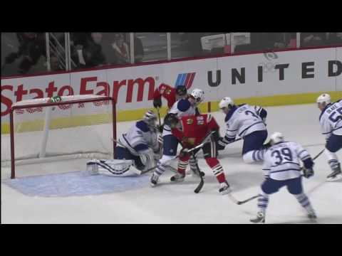 Huge saves by Vesa Toskala vs Chicago Blackhawks - November 13th 2009 (HD)