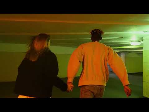 WALK IN PARIS x Enchantée Julia x Prince Waly - MINUTE ( clip non officiel)