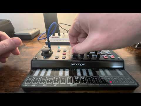 Playing with the LFO and analog filter on the PRO VS MINI