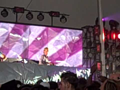 Electric Zoo 2010- Avicii (Hang With Me/Teenage Crime)