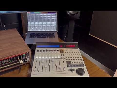 Mackie MCU Pro motorized fader demonstration