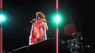&quot;Things That Made Me Change&quot; Performance by Macy Gray + Wardrobe Change