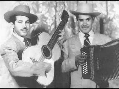 Los Donneños "Cuatro Paredes" (acustico)