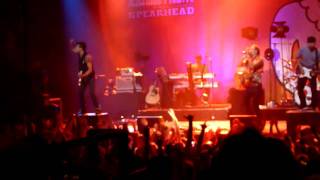 Michael Franti &amp; Spearhead-Everyone Deserves Music