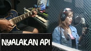 Download lagu Nike Ardilla - Nyalakan Api | Cover By Reny Silwy mp3 Download lagu Nike Ardilla - Nyalakan Api | Cover By Reny Silwy mp3