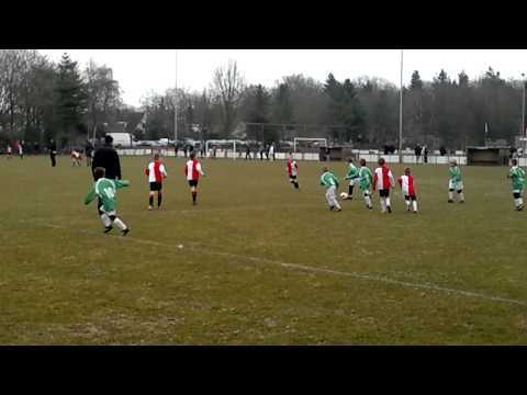 Gijs scoort, Baronie F9