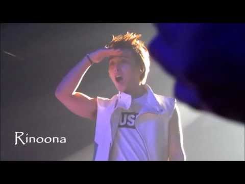 130602 Super Show 5 Jakarta - Sungmin playing with fans
