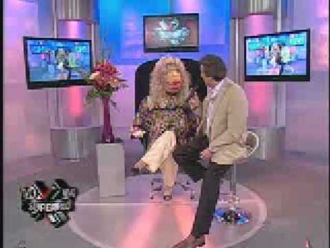 SuperXclusivo 2/6/09 - Reportera Gloria Soltero de Canal 6 se desmaya