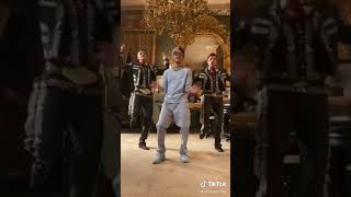 Tiktok Tequila Challenge con Mario Bautista