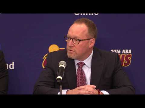 David Griffin on J.R. Smith and Mo Williams - Cleveland Cavaliers Media Day 2016