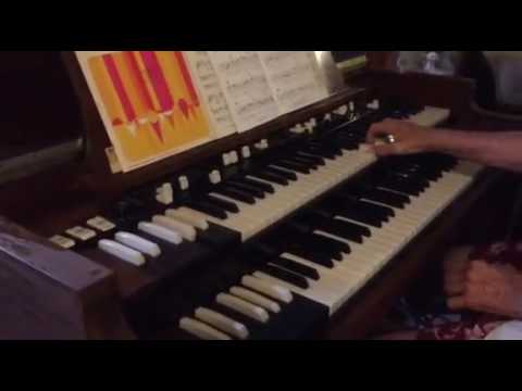 Hammond B2 Organ