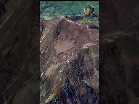Siap mendaki ke Gunung Kawi? Dikenal sebagai Putri Tidur, pesonanya bikin kamu betah berlama-lama! 🌄✨