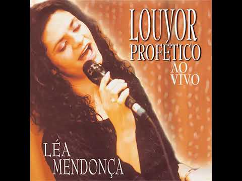 Só Deus é amor - Léa Mendonça
