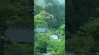 仙山線から見る雨の山寺