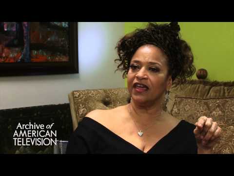Debbie Allen discusses producing and directing "A Different World" - EMMYTVLEGENDS.ORG