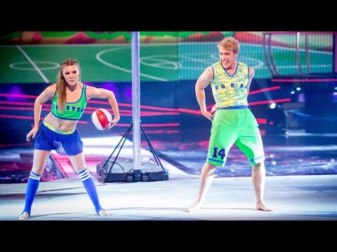 Bobby Lockwood's Rhythmic Performance to 'Everybody Get Up' - Tumble: Series 1 Episode 3 - BBC