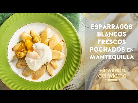 {Espárragos blancos frescos} pochados en mantequilla