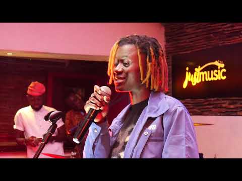 Suzz Blaqq performing at JustMusic