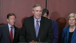 Merkley on Trump’s Crypto Scam: “There’s a big FOR SALE sign on the White House Lawn!”