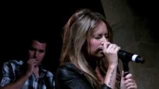 Lucie Silvas  Alone  Sos del Rey  Catolico   1 - 08 - 09