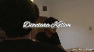 Download lagu Diantara Kalian - D'Masiv (Cover Khifnu) | COVER MUSIC STUDIO mp3 Download lagu Diantara Kalian - D'Masiv (Cover Khifnu) | COVER MUSIC STUDIO mp3