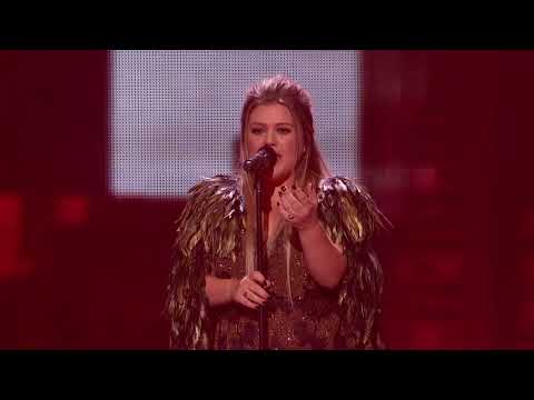 Kelly Clarkson - Miss Independent / Love So Soft [2017 American Music Awards Performance]