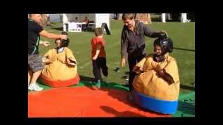 preview picture of video 'Kids SUMO Wrestling at Mannum...4/5/14... maybe smallest wrestlers in the WORLD... Funny'