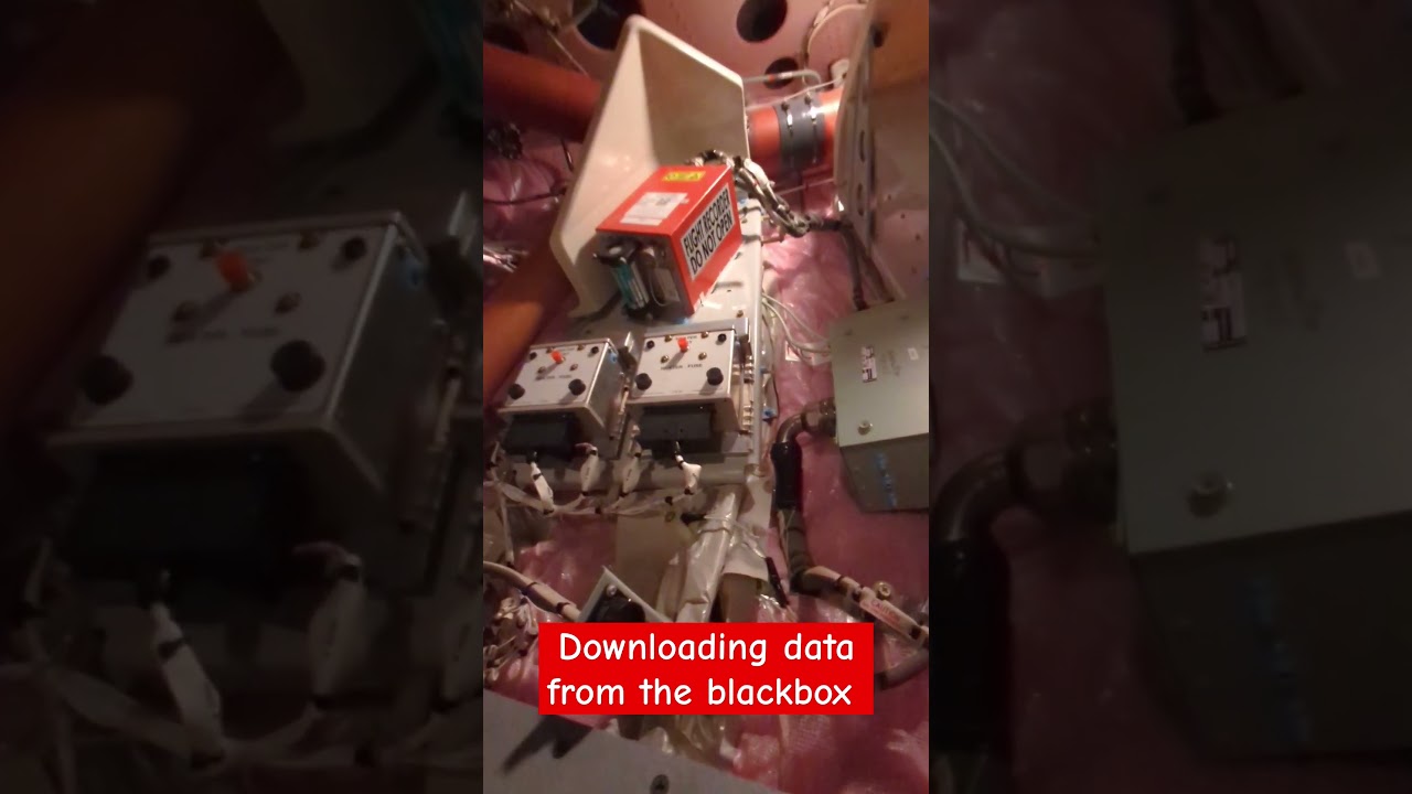 How to download data from an aircraft blackbox, Cockpit voice recorder data download. #aviation