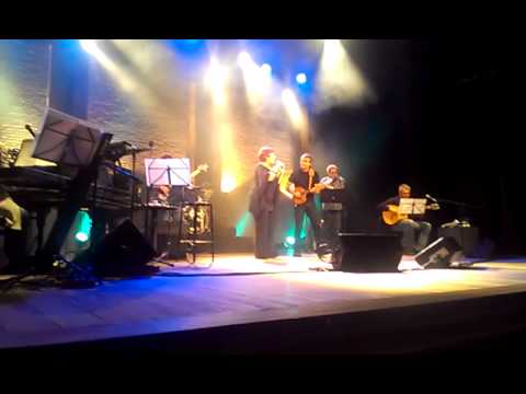 Fátima Regina em "A Bossa Eterna de Vinicius" no Municipal de Niterói