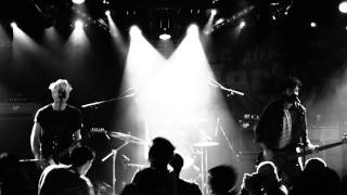 dinosaur pile-up | draw a line | live @ maroquinerie