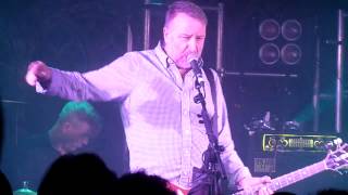 Peter Hook and The Light &#39;Leave Me Alone&#39; HD @ Manchester, Cathedral, 18.01.2013.