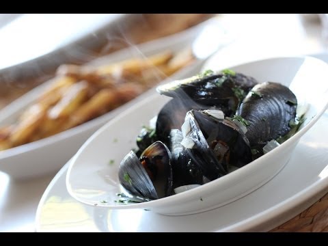 Beth's Easy Moules Frites | ENTERTAINING WITH BETH