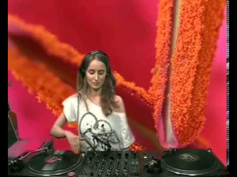 Banana Milk @ RTS.FM - 08.04.2011