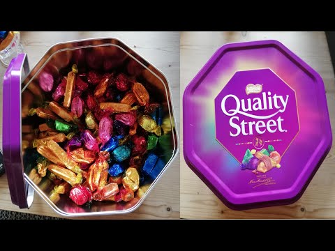 Unboxing QUALITY STREET CHOCOLATE