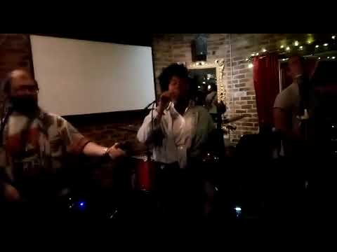 DJ Yehudit Sings video.