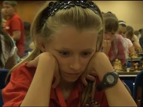 G8 9.2. Ekaterina  Zavgorodneva  -   Maria  Eizaguerri Floris ½ - ½