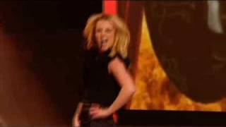 X Factor 2008 - Britney Spears - Womanizer (REAL High Quality)