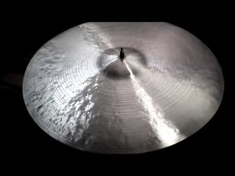 22 TH Ride, 2040g (previously 2119g) - Handcrafted cymbals by Craig Lauritsen
