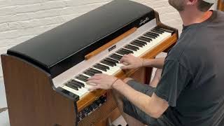 Fender Rhodes 7055 demo &quot;Too High&quot; by Stevie Wonder at the Chicago Electric Piano Co