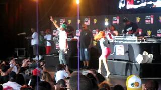 Nicki Minaj- Roger That