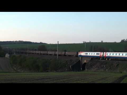 DRS 37510 & 37667 head south past East Hyde - 6Z90