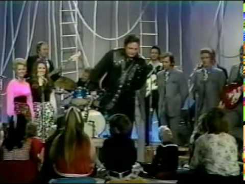 I'm being swallowed by a Boa Constrictor - Johnny Cash