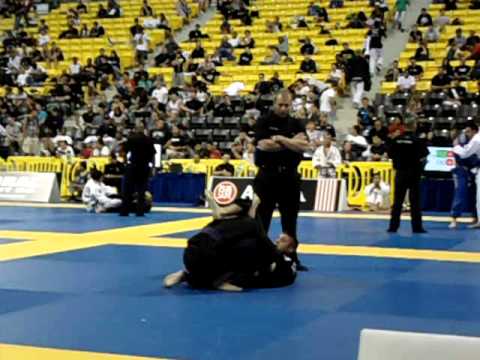 Luca Anacoreta 4° match World Championship 2011 IBJJF